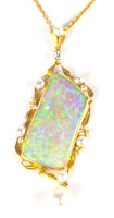 18k gold Australian cristal opal pendant