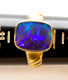 Bague en or 18 carats avec une opale boulder massive GOR1